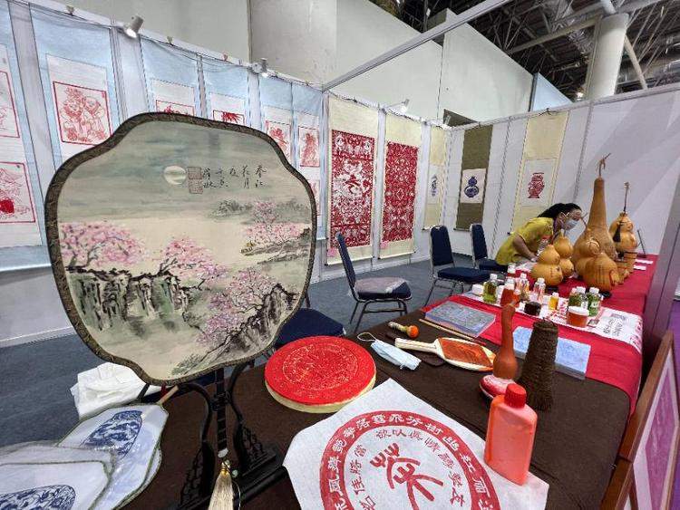 来这场博览会感受&ldquo;山东手造&rdquo;之美 体验沉浸式工艺品采购